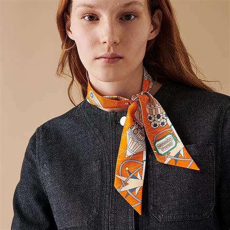 hermes twilly scarf style.